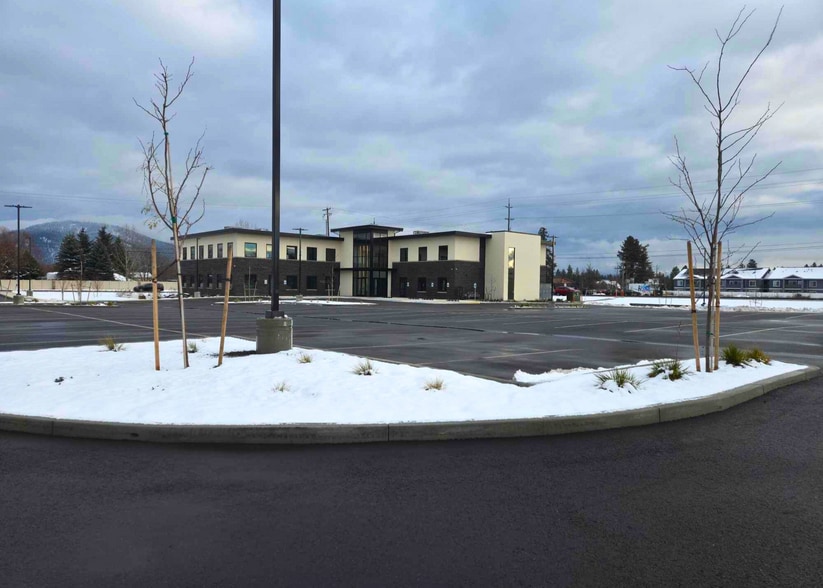 More Photos Of 1701 Prairie, Hayden Medical For Lease