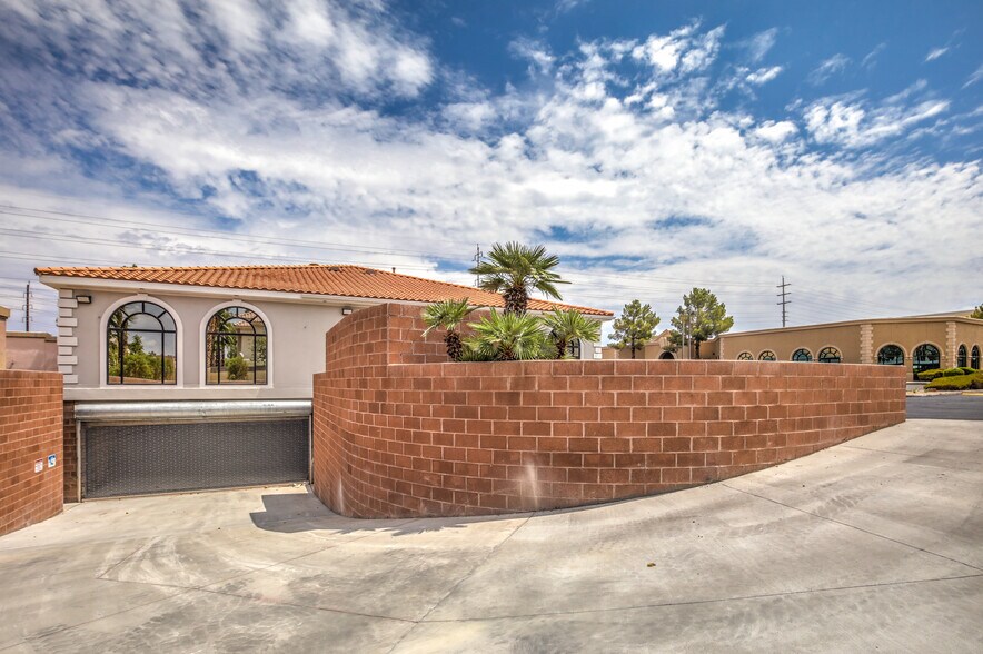 More Photos Of 4425 S Pecos Rd, Las Vegas Medical For Sale