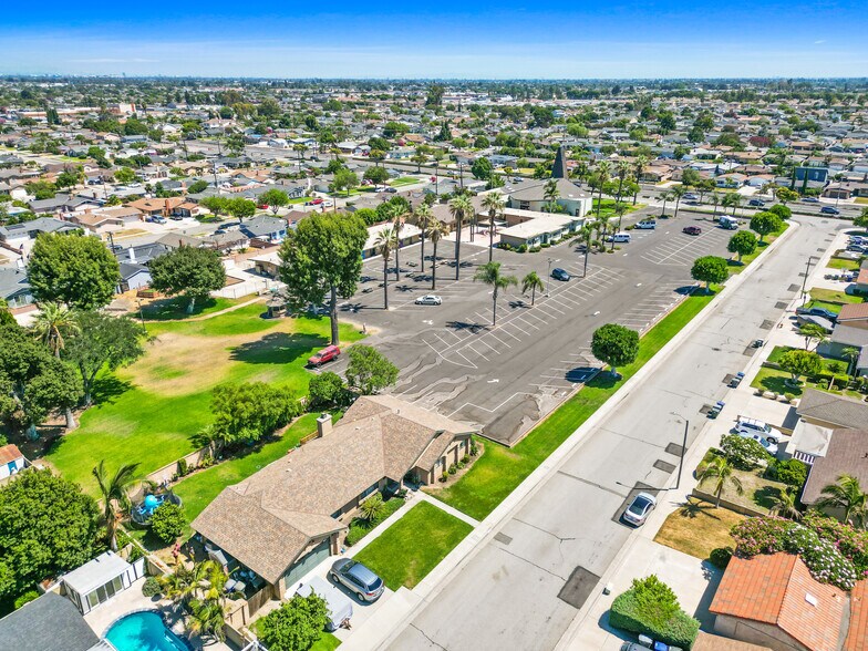 More Photos Of 6575 Crescent Ave, Buena Park Schools For Lease