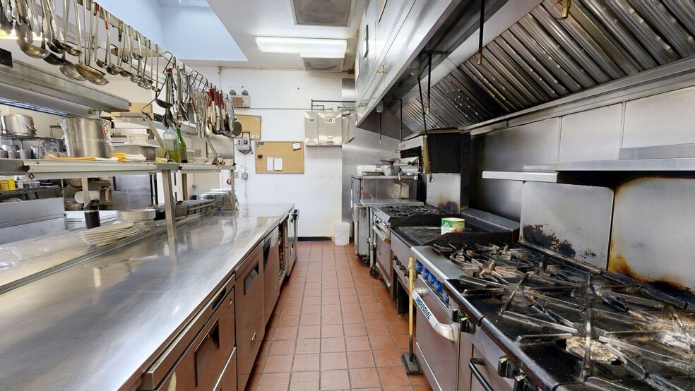 More Photos Of 5701 Bryant St, Pittsburgh Restaurant For Sale