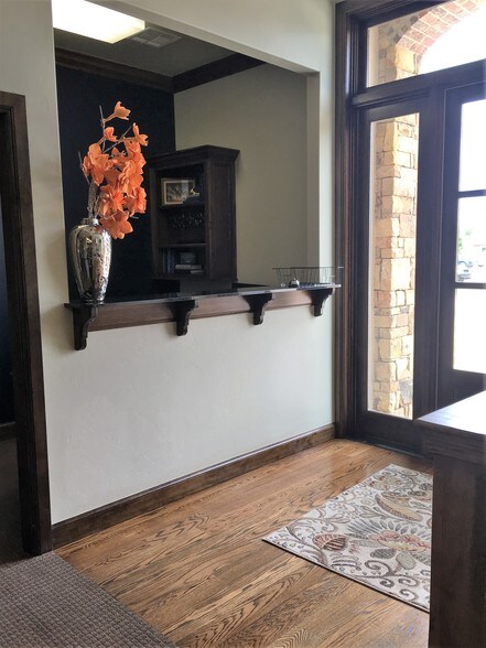 More Photos Of 920 NW 139th Street Pky, Oklahoma City Office For Lease