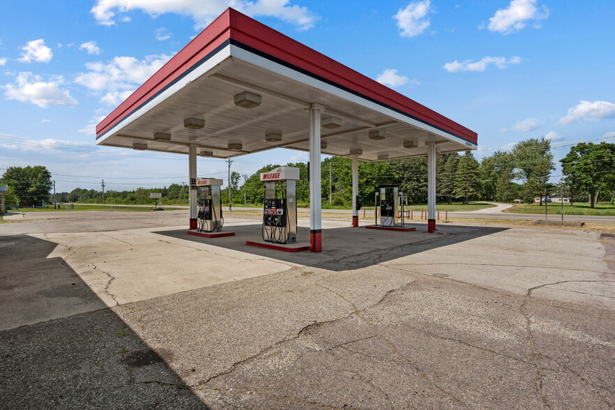 More Photos Of 3401 W Oakland Ave, Austin Truck Stop For Sale