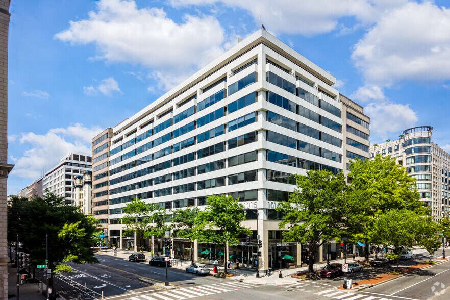 More Photos Of 1015 15th St NW, Washington Office For Lease