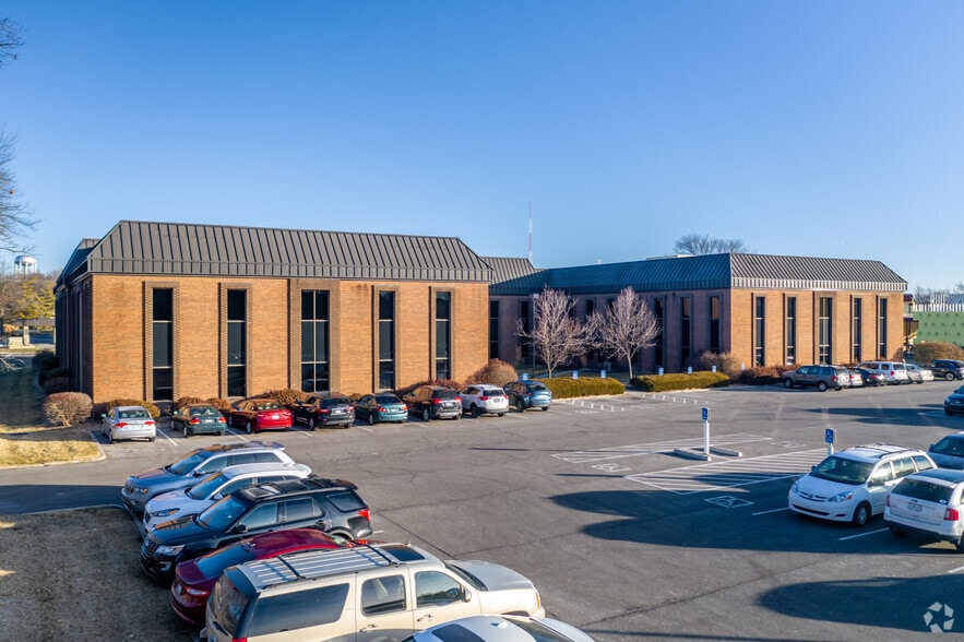 More Photos Of 4121 W 83rd St, Prairie Village Office For Lease