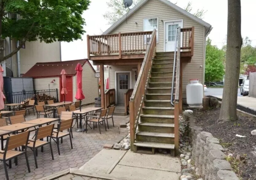 More Photos Of 20 Leigh St, Clinton Township Apartments For Sale