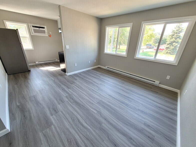 More Photos Of 1351 Iowa Ave SE, Huron Apartments For Sale