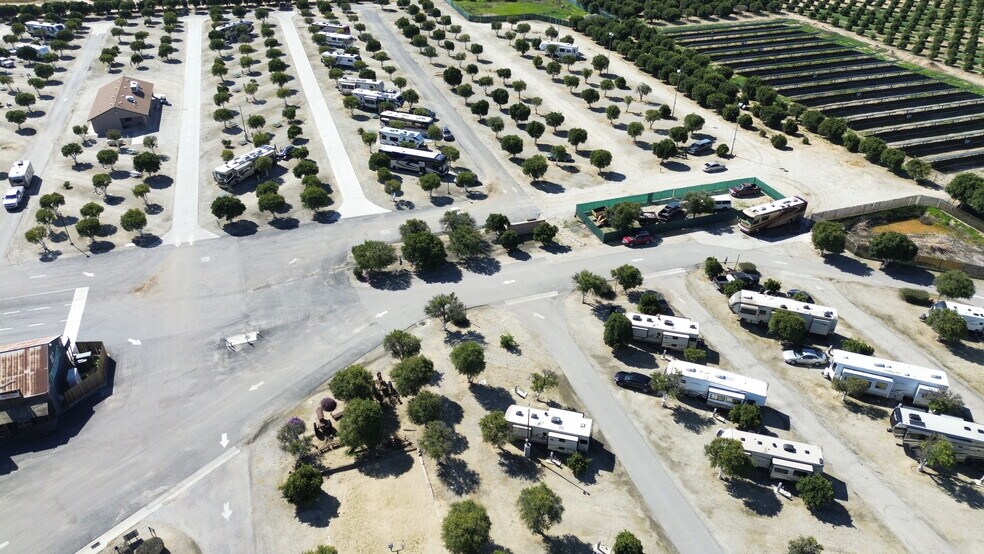 More Photos Of 1452 S Edison Rd, Bakersfield Trailer Camper Park For Sale