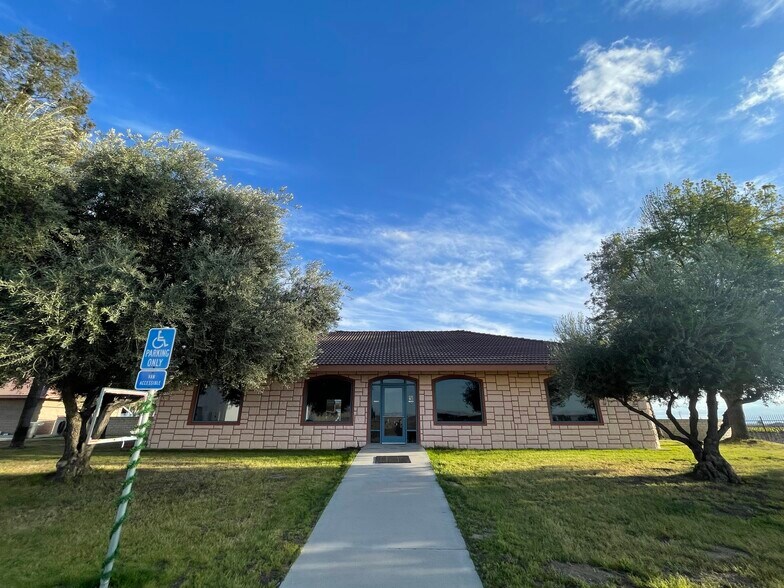 More Photos Of 13002 Zachary Ave, McFarland Specialty For Sale