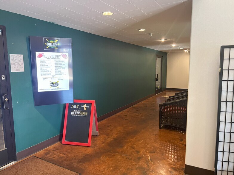 More Photos Of 1012 SE Cleveland Ave, Bend Storefront Retail Office For Lease