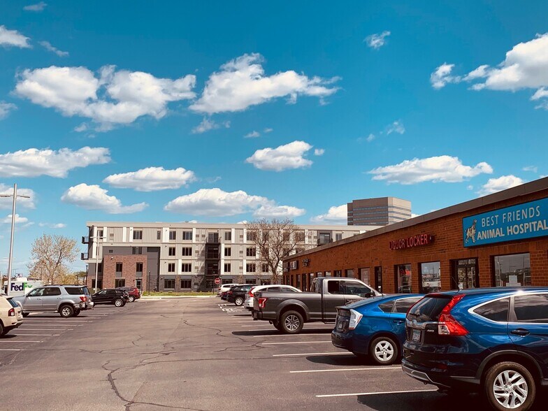 More Photos Of 8050-8098 Morgan Cir S, Bloomington General Retail For Lease