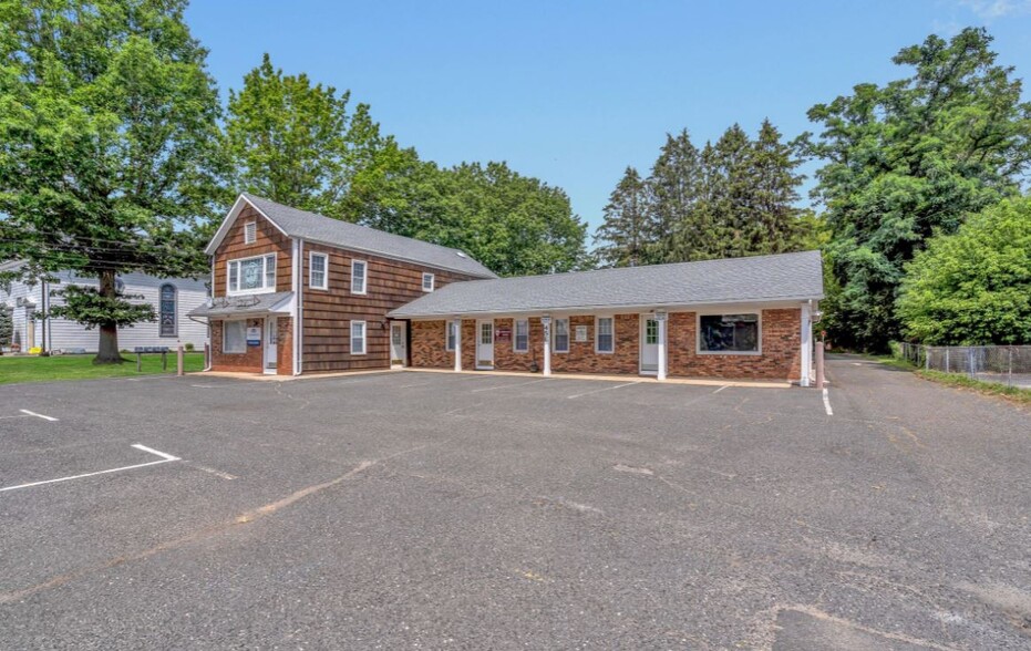 Primary Photo Of 45 E Main St, Holmdel Office For Lease