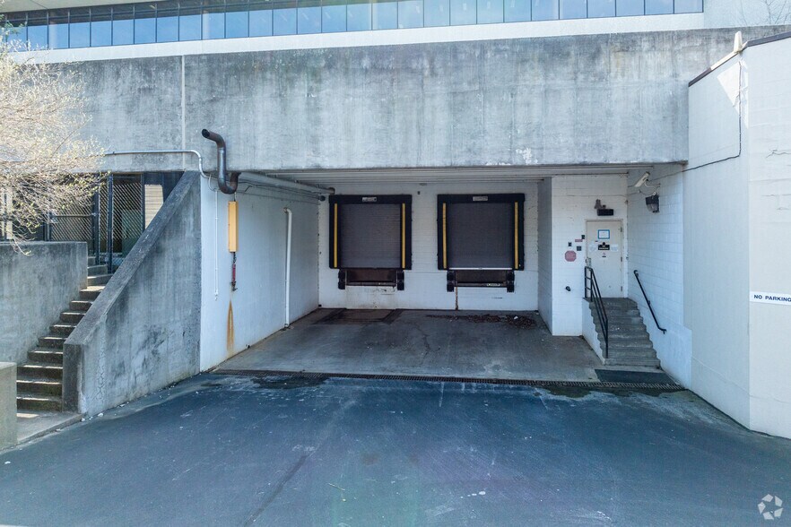 More Photos Of 101 Yorkshire Blvd, Lexington Medical For Sale