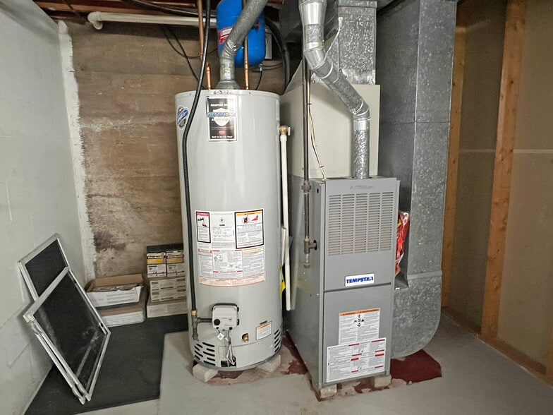 More Photos Of 3567 W 26th St, Erie Freestanding For Sale