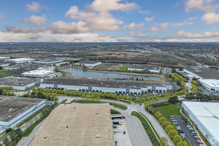 More Photos Of 880 N Enterprise St, Aurora Warehouse For Lease