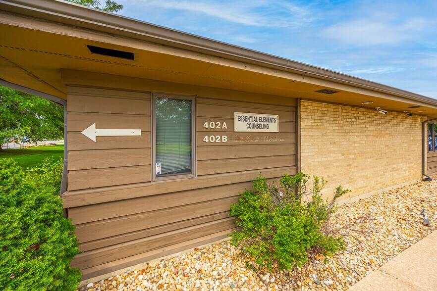 More Photos Of 402 W Boughton Rd, Bolingbrook Medical For Sale
