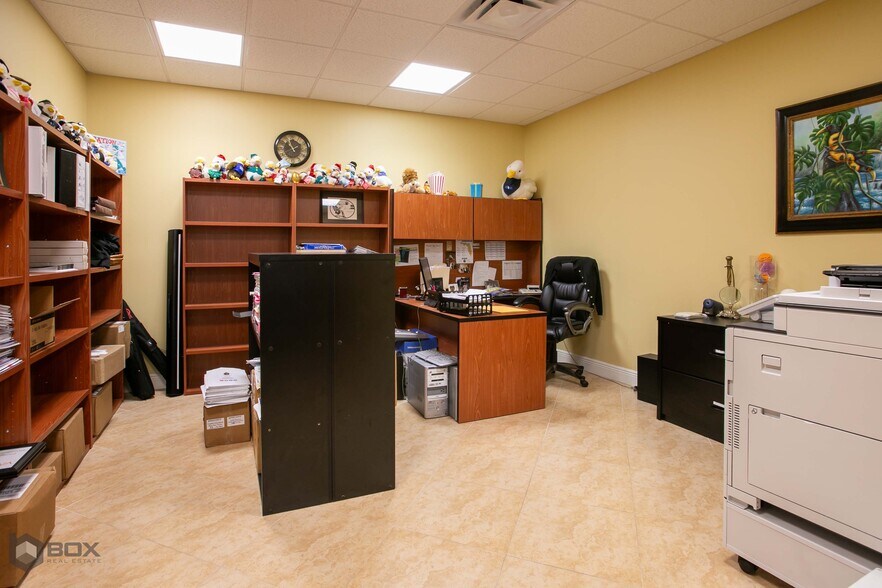 More Photos Of 5491 N University Dr, Coral Springs Office For Lease