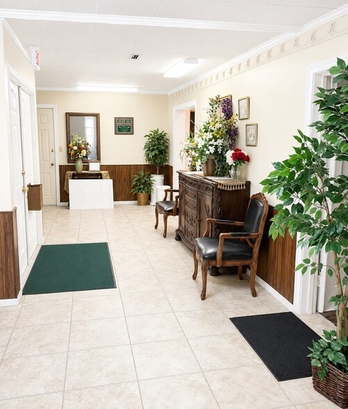 More Photos Of 1244 N Lee St, Valdosta Religious Facility For Sale
