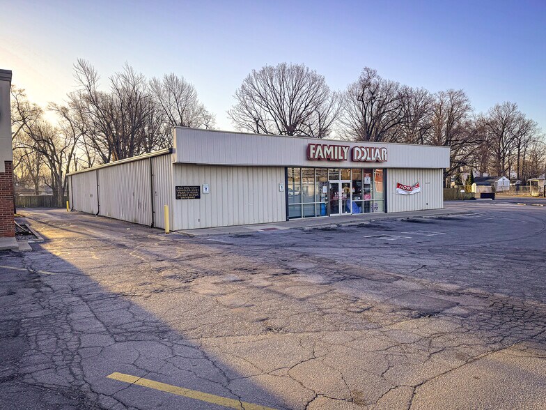 Primary Photo Of 6411-6441 Bluffton Rd, Fort Wayne Storefront For Sale