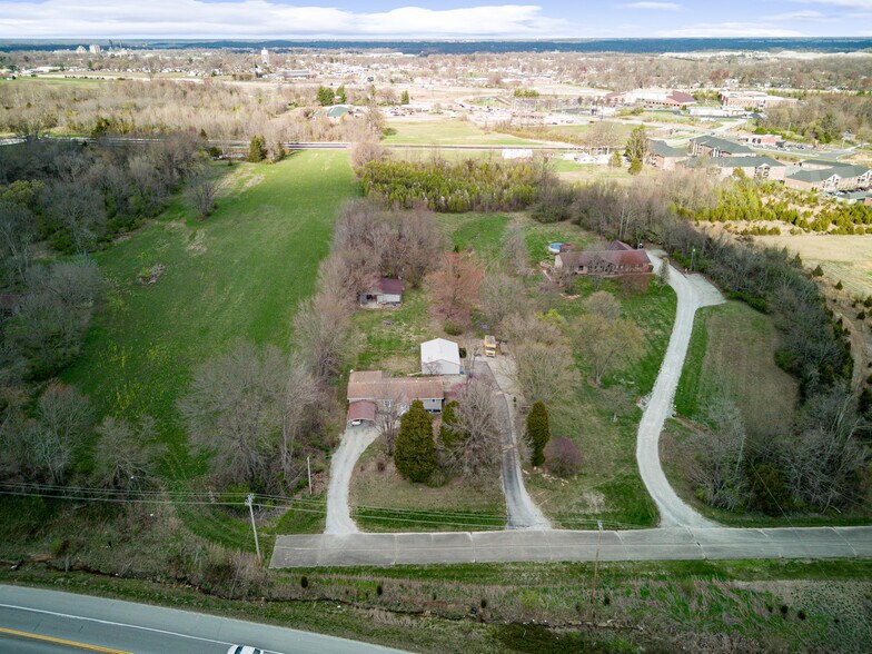 More Photos Of 8890 Old State Road 60, Sellersburg Flex For Sale