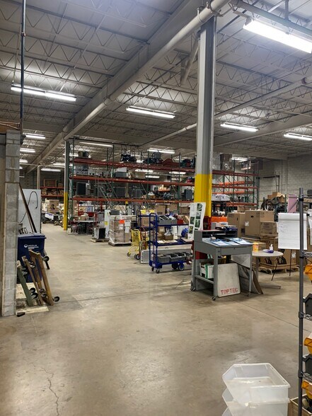 More Photos Of 410 E Church St, Libertyville Industrial For Sale