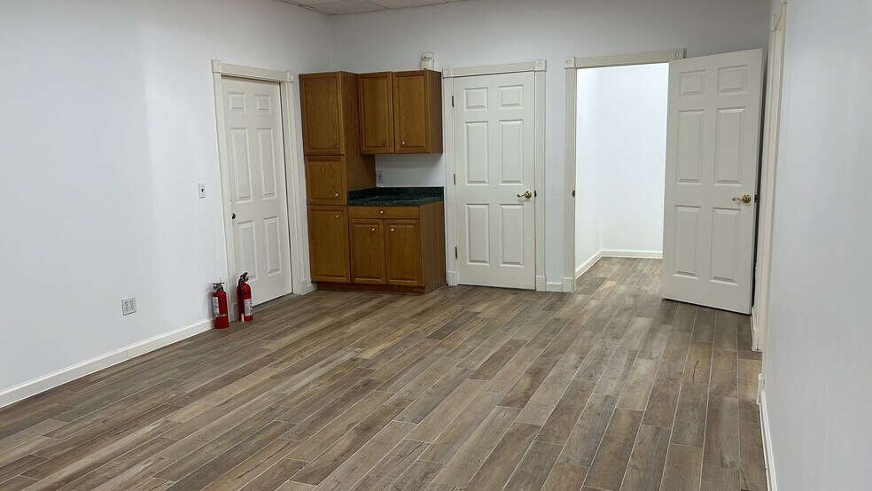 More Photos Of 3941 FM 521 (Almeda) Rd, Fresno Warehouse For Sale