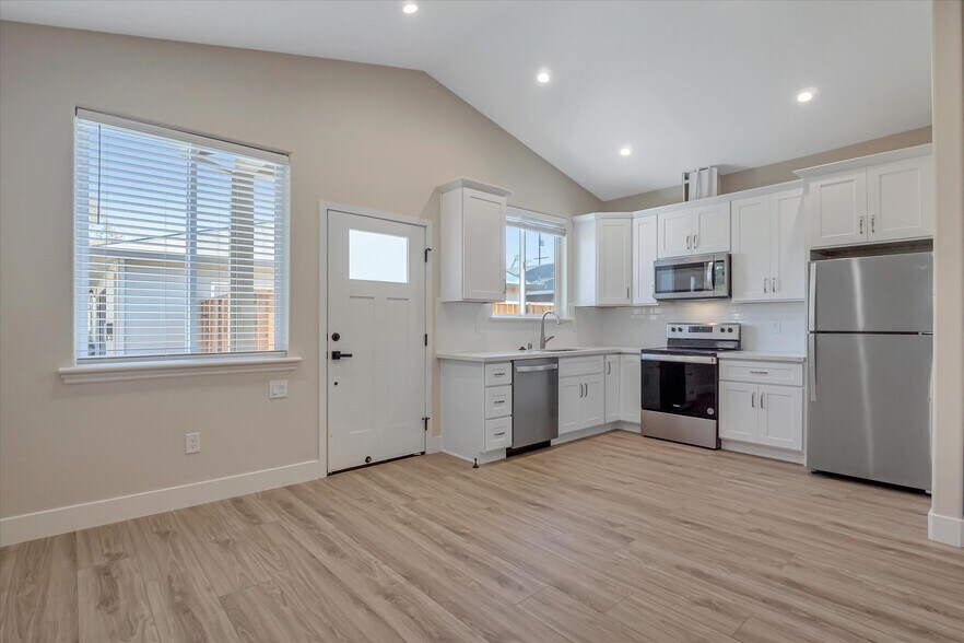 More Photos Of 555 N I St, Livermore Multifamily For Sale