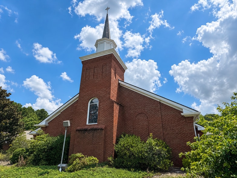 More Photos Of 847 New Hope Rd, Fayetteville Religious Facility For Sale