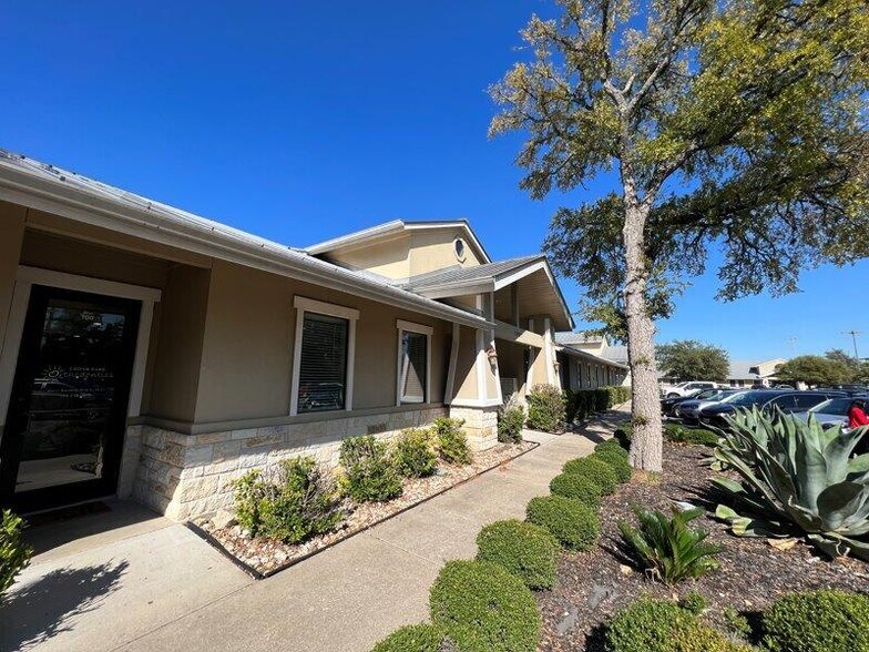 More Photos Of 1907 Cypress Creek Rd, Cedar Park Coworking Space