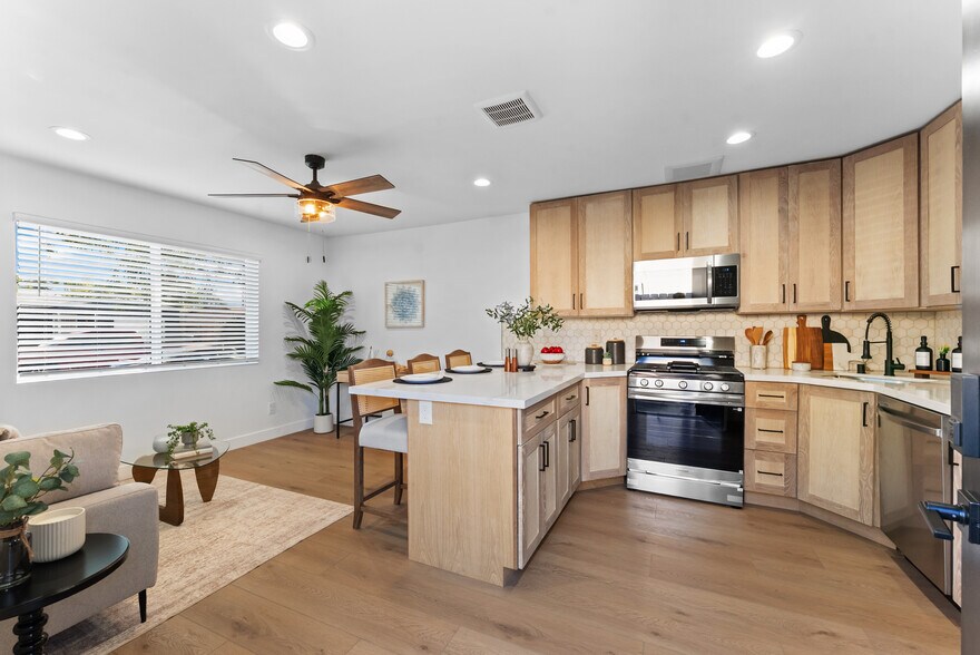 More Photos Of 4286 Samoset Ave, San Diego Multifamily For Sale