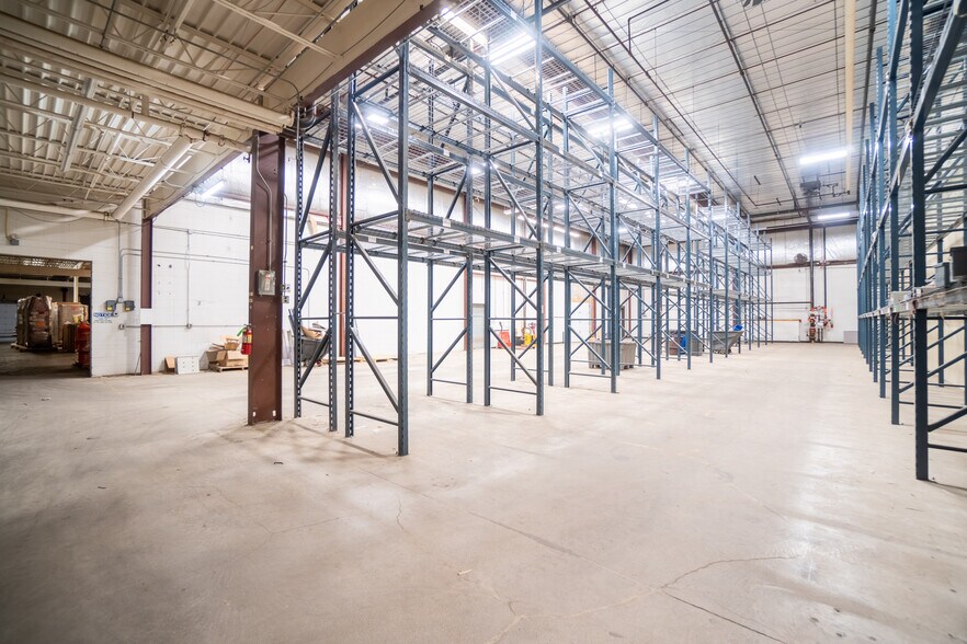 More Photos Of 299 Johnson Ave, Waseca Light Manufacturing For Lease