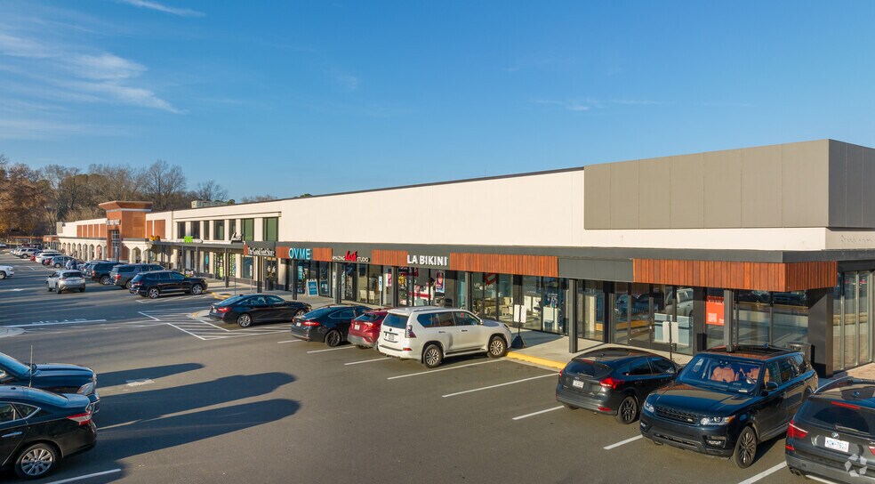 More Photos Of 73-111 S Elliott Rd, Chapel Hill Storefront For Lease