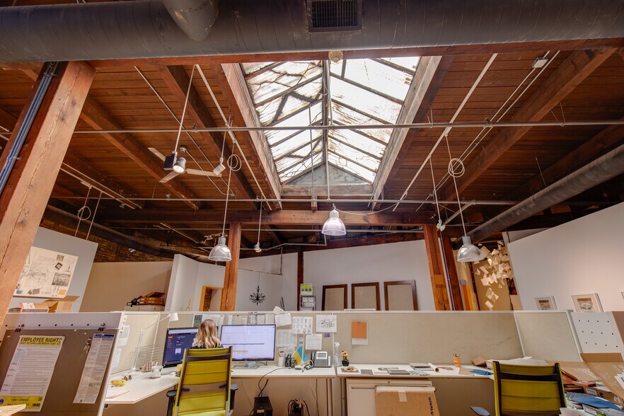 More Photos Of 1000 N Halsted St, Chicago Loft Creative Space For Lease