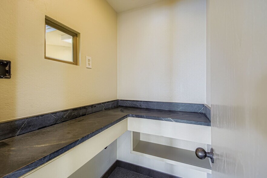 More Photos Of 2502 Abarr Dr, Loveland General Retail For Sale