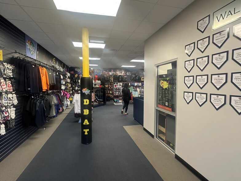 More Photos Of 11821 S Sam Houston Pky W, Houston Warehouse For Sale