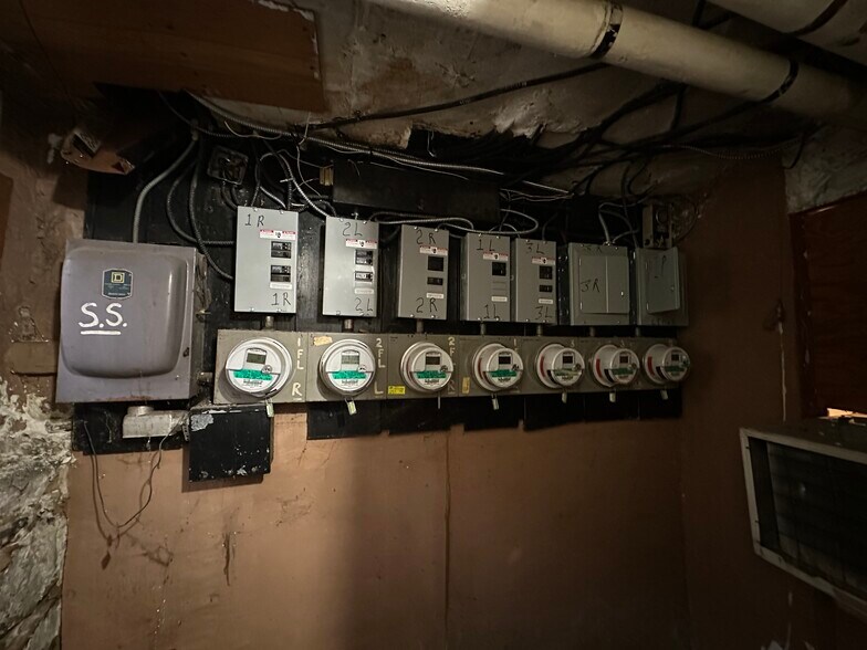 More Photos Of 430 Bleecker St, Brooklyn Apartments For Sale