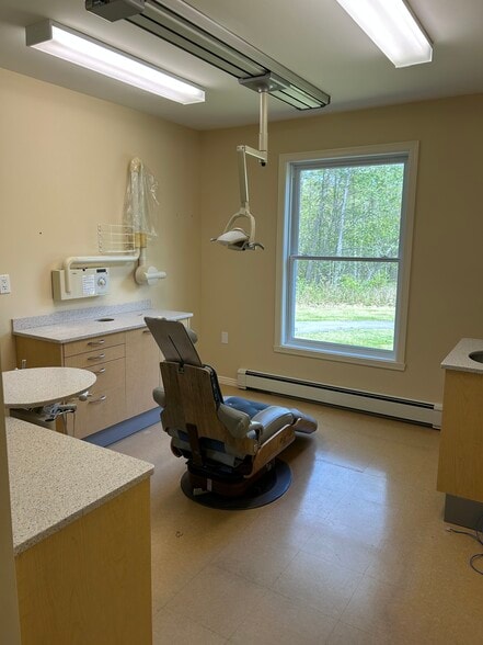 More Photos Of 292 South St, Blue Hill Office For Lease