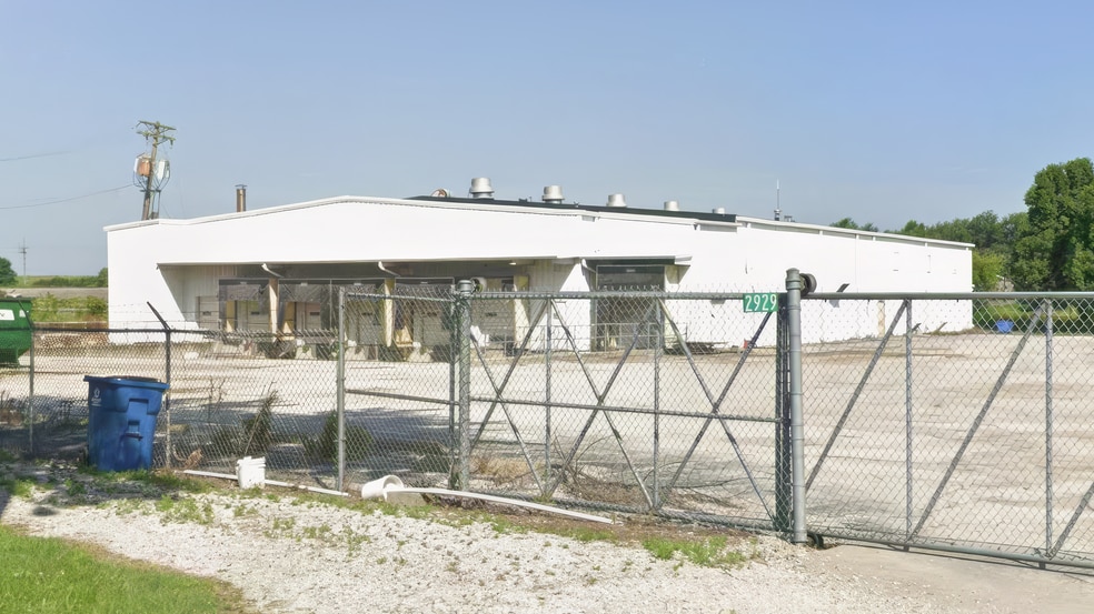 More Photos Of 2929 Emzee Ave, Granite City Warehouse For Sale