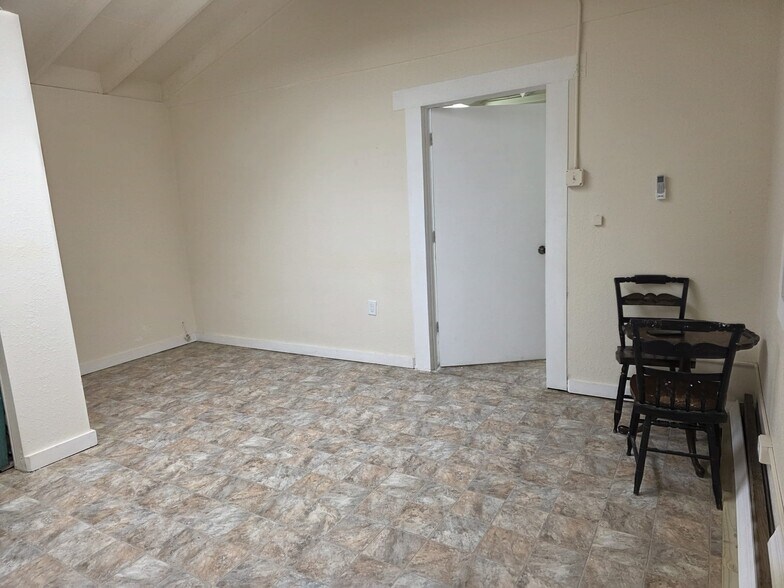 More Photos Of 94 N Hall St, LaBelle Office For Lease