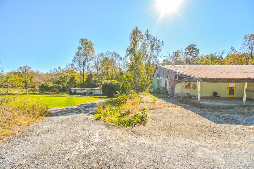 More Photos Of 981 Atlanta hwy, Buford Freestanding For Sale