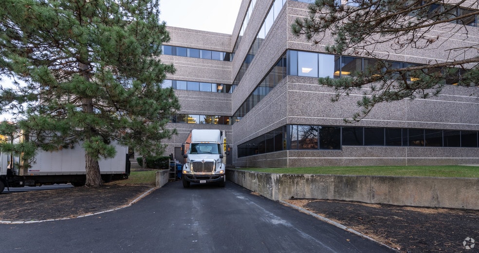 More Photos Of 800 District Ave, Burlington Office For Lease