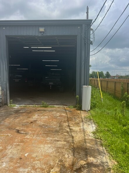 More Photos Of 14606 Sheraton St, Houston Warehouse For Sale