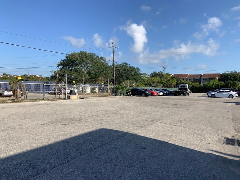 More Photos Of 4250 SW 59th Ave, Davie Warehouse For Lease