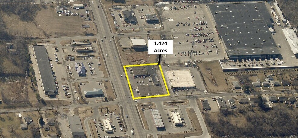 More Photos Of 5900-5904 SE 14th St, Des Moines Storefront For Sale