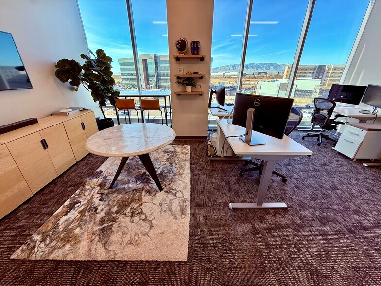 More Photos Of 1064 S North County Blvd, Pleasant Grove Office For Lease