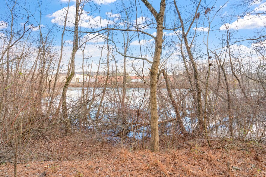 More Photos Of 0 Old Athens Pike, Sweetwater Land For Sale