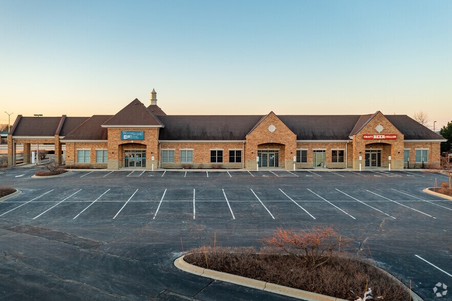More Photos Of 1230 George Towne Dr, Pewaukee Freestanding For Lease