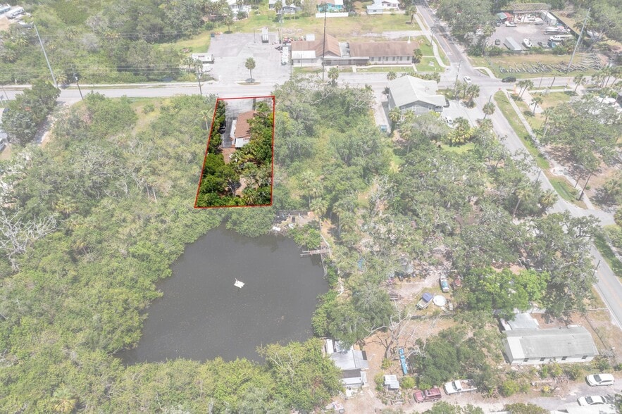 More Photos Of 14309 Old Dixie Hwy, Hudson Office For Sale