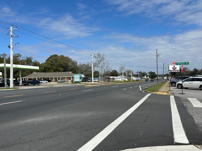 More Photos Of 1078 S Ferdon Blvd, Crestview Office For Sale