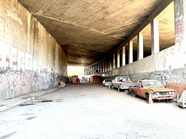 More Photos Of 3001 Delay Dr, Los Angeles Land For Lease