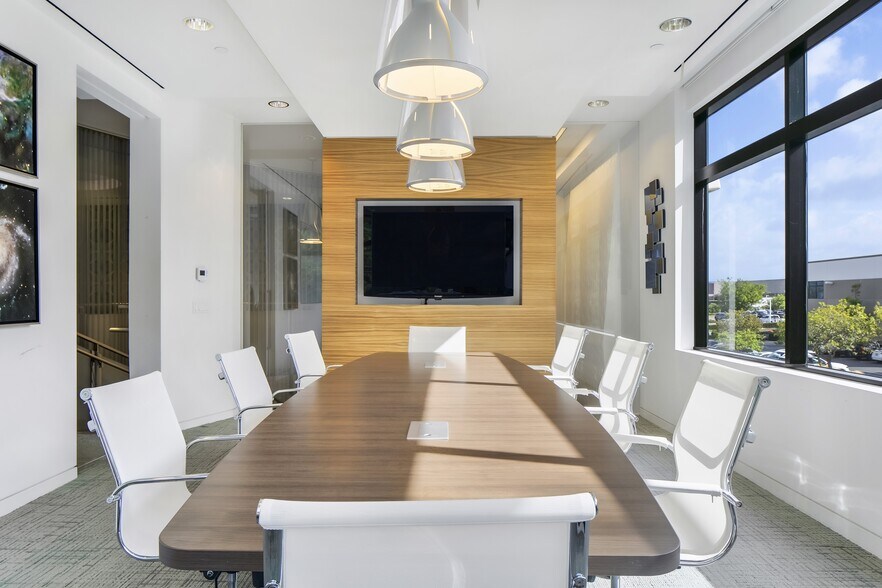 More Photos Of 23 Brookline, Aliso Viejo Warehouse For Sale